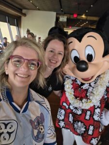 WhatsApp-Image-2026-02-21-at-19.59.31-1-2-225x300 Hotéis da Disney: quando compensa se hospedar dentro do complexo? | Te Leva na Viagem